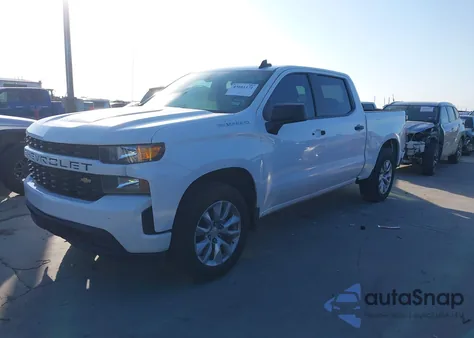 2021 Chevrolet Silverado C1500 Custom z USA, uszkodzony, nr VIN 3GCPWBEK4MG353314